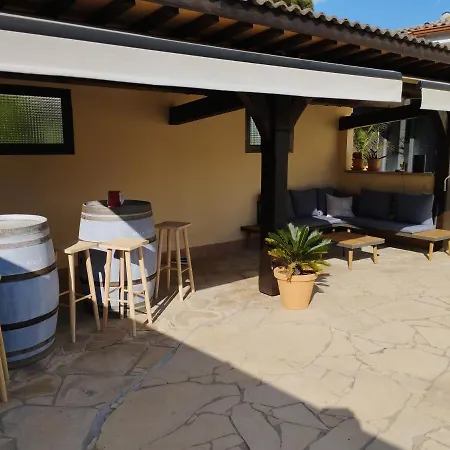 Costera Bed and Breakfast