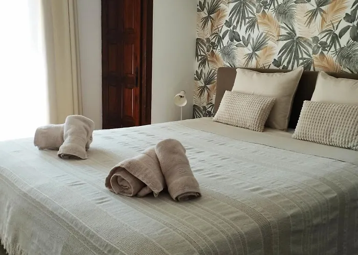 Costera Bed and Breakfast 4*